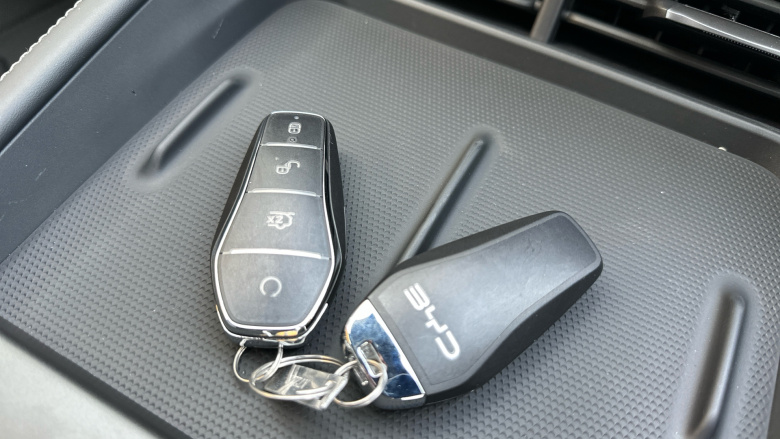 BYD Seal 6 1.5 DM-i Boost 4dr e-CVT Saloon